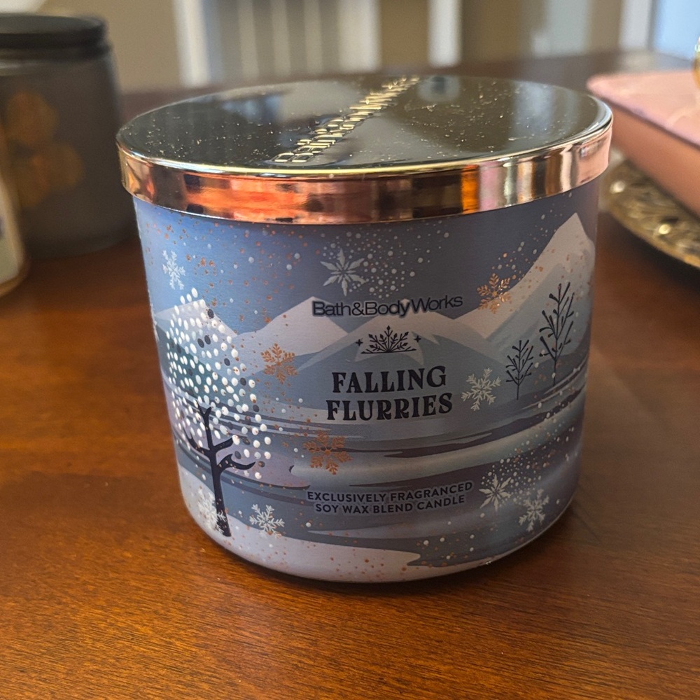 Bath & Body Works Falling Flurries Candle - Blue and Silver